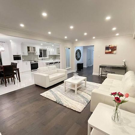 3-Bedroom Modern Luxury Apartment In The Heart Of City Toronto Exteriér fotografie