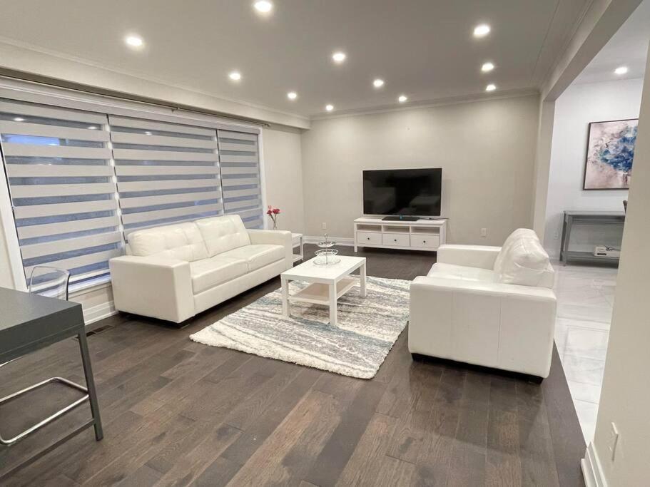 3-Bedroom Modern Luxury Apartment In The Heart Of City Toronto Exteriér fotografie